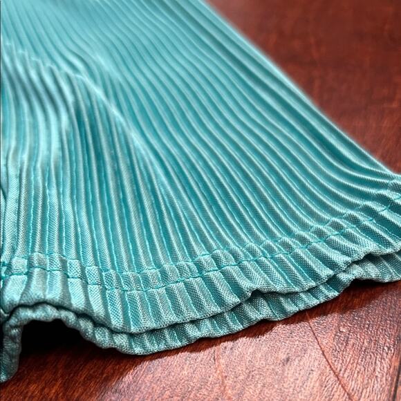 Free People Leah Twist Top in Pleated Teal Fabric, Size Large - Picture 10 of 14